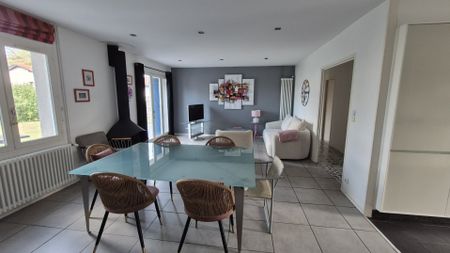 Location Maison 6 pièces 113m² ANGLET 64600 - Photo 2