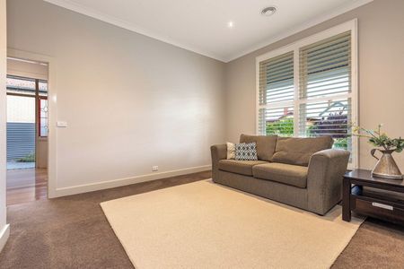 STUNNING PERIOD STYLE HOME IN NEWINGTON - Photo 2