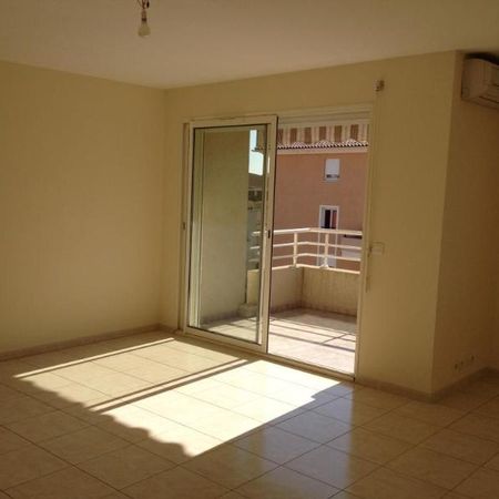 Location Appartement 3 pièces 73m² DRAGUIGNAN 83300 - Photo 3