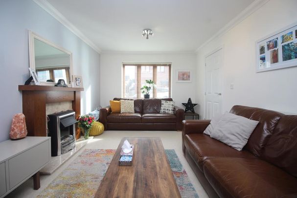 4 bedroom detached house to rent - Photo 1