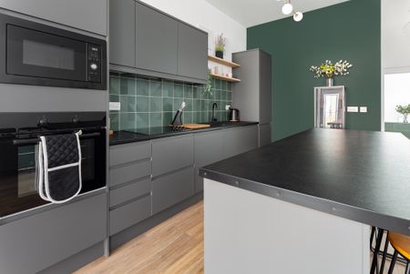 2 Bed Flat, Tobacco Wharf, L5 - Photo 5