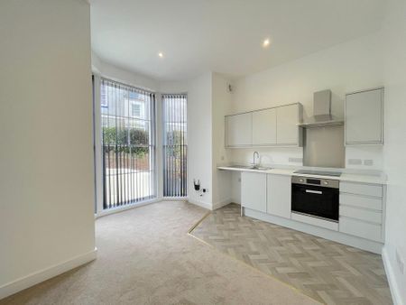 1 bedroom ground floor flat to rent - Photo 5