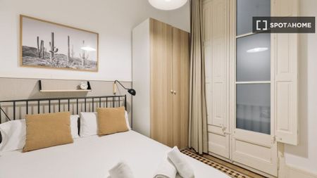 3 room luxury Apartment for rent in Barcelona, Spain - Photo 4