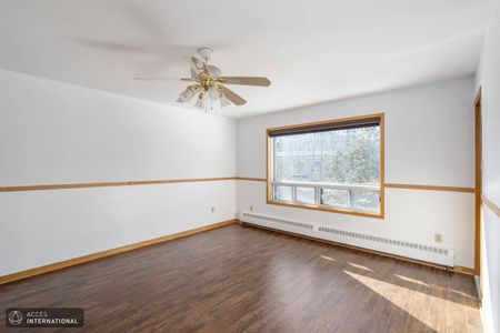 House for rent in Côte-Des-Neiges | Semi-furnished duplex - Photo 4