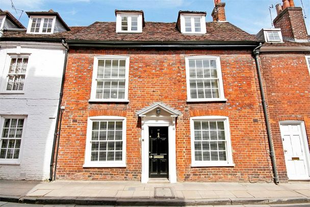 5 Bedroom House - Canon Street, Winchester - Photo 1