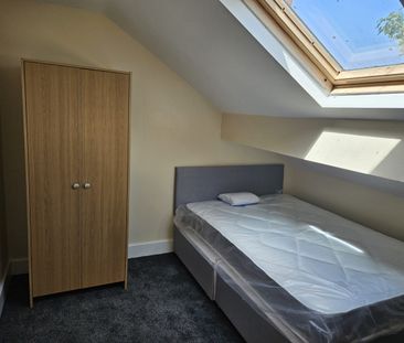 8 Bed Terraced House, Derwentwater Terrace, LS6 - Photo 6