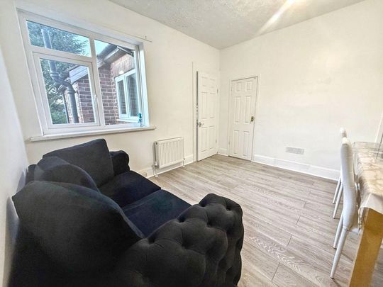 Howdene Road, Denton Burn, Newcastle upon Tyne, Tyne and Wear, NE15 7HT - Photo 1