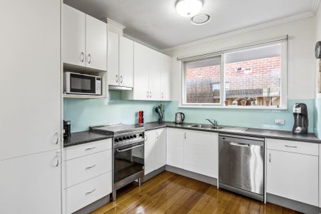 Thinking of selling? Contact our agent - Photo 4