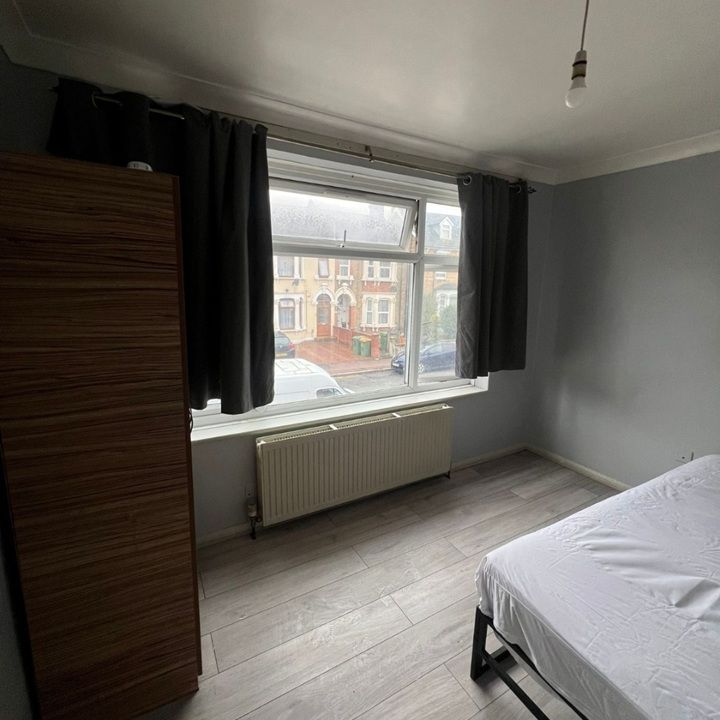 Room in a Shared House, Atherton Road, E7 - Photo 1