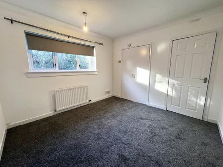 2 bedroom end of terrace house to rent - Photo 3