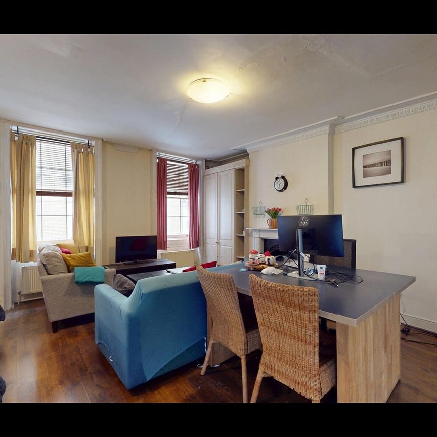 Studio Flat, Craven Street, WC2N - Photo 1