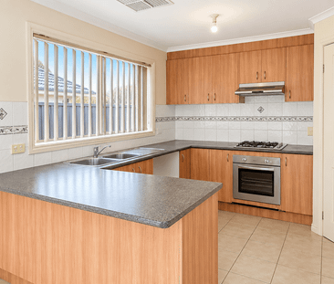 Prime Location | Walk to Pacific Werribee & Hoppers Crossing Station - Photo 1