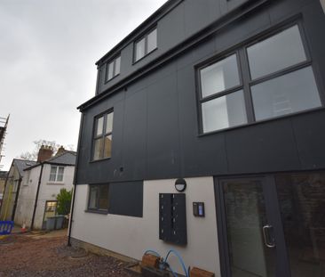 1 bed Apartment - To Let - Photo 5