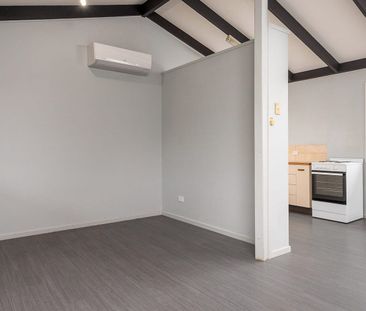 Comfortable Family Living in a Convenient Deception Bay Location! - Photo 4
