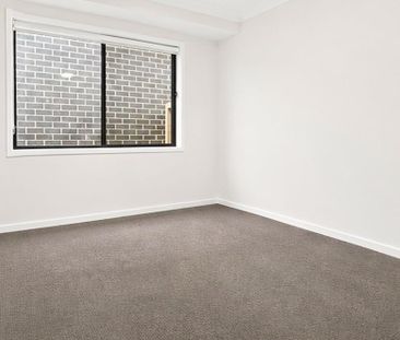 Comfortable Living with Modern Features! - Photo 6