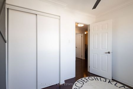 Townhouse For Lease | W8133438 - Photo 4