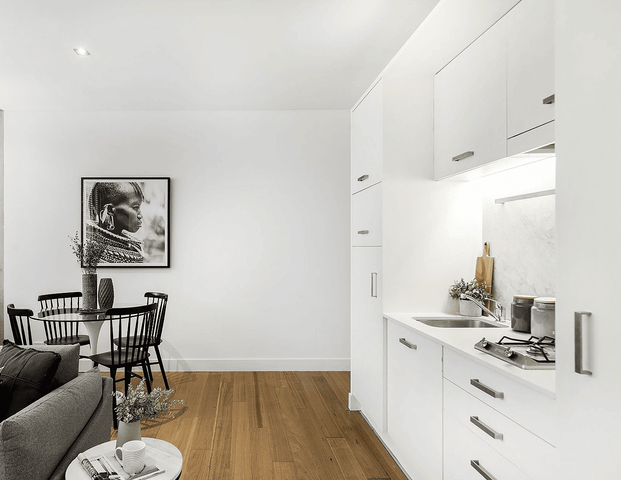 Très chic | An uber cool lifestyle pad within Philippe Starck designed complex - Photo 1