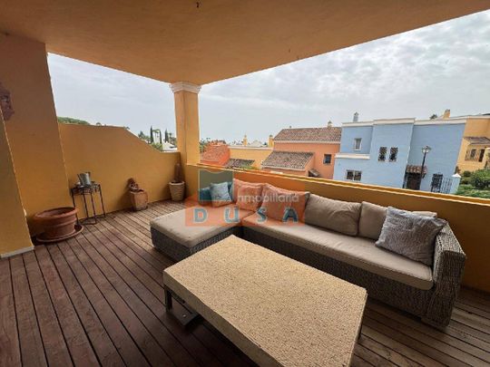 ALQUILER ADOSADA EXCLUSIVA | 3.700 €, 277 m² - Photo 1