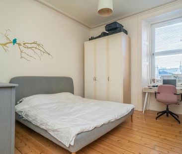 4 bedroom terraced house to rent - Photo 6