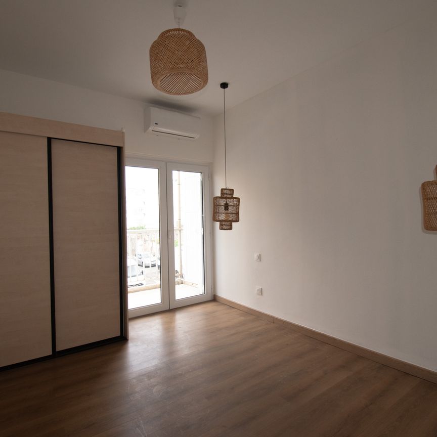 Location Appartement 3 pièces 55m² ST DENIS 97400 - Photo 1