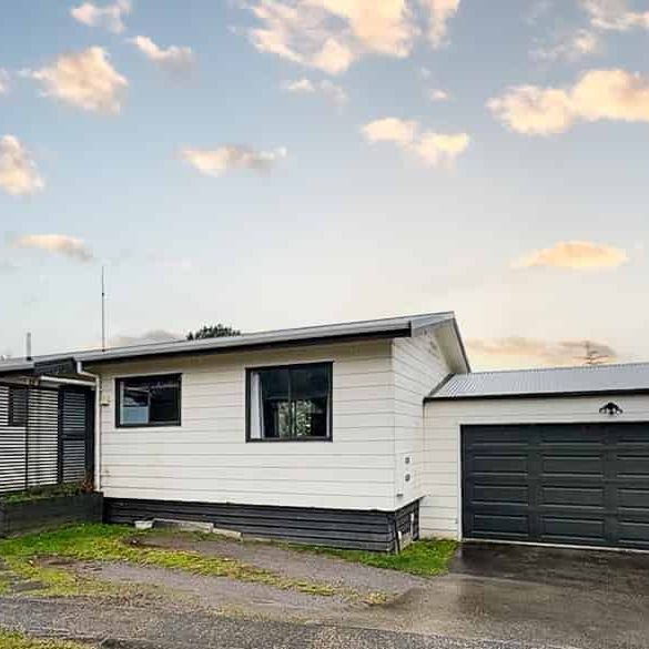 Private, Practical and Ready to Move In! - Photo 1