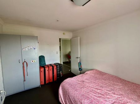 City-Fringe Living – Modern Apartment in Eden Terrace - Photo 5