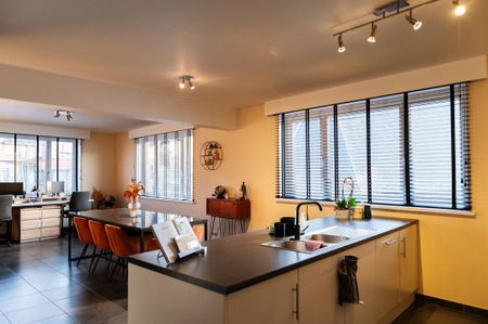 Ruim 2-slaapkamer appartement met terras te Turnhout. - Foto 2