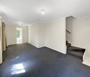 8 Domain Gardens, Sebastopol - Photo 2