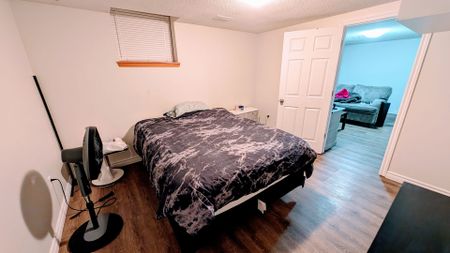 For Lease - 853 Crowells Street, Oshawa, Ontario - Photo 4