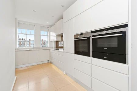 3 Bedroom Flat To Let - Photo 5