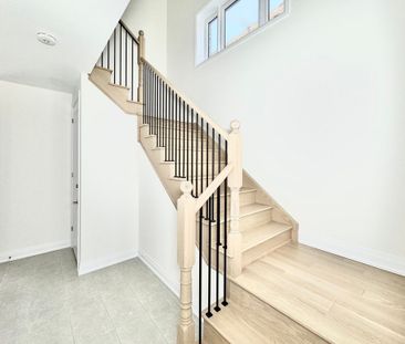 For Lease - 30 Sweet Cicely Street, Springwater, Ontario - Photo 3