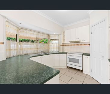 16 Jupiter Street, Springfield Lakes, Qld 4300 - Photo 5