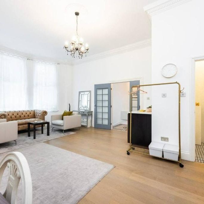 Studio Flat, Creston House, W8 - Photo 1