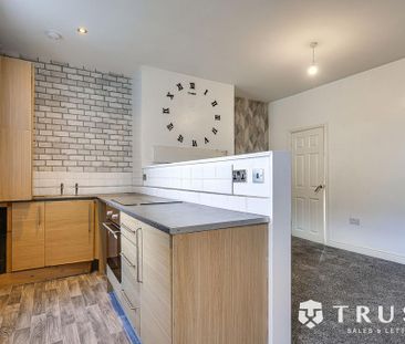 2 bedroom terraced house to rent - Photo 4