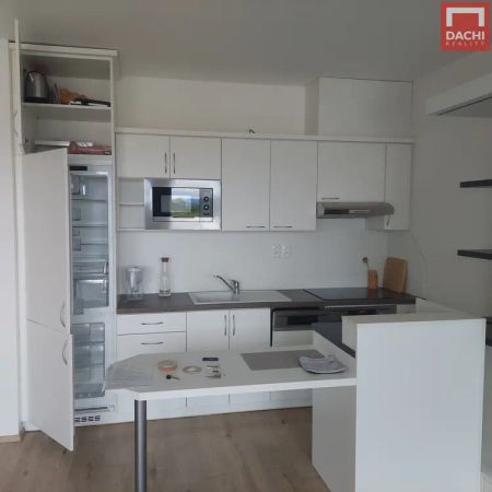 Pronájem zařízeného bytu 1+kk s lodžií v 5. NP, Olomouc, ul. Gen. Píky - Photo 4