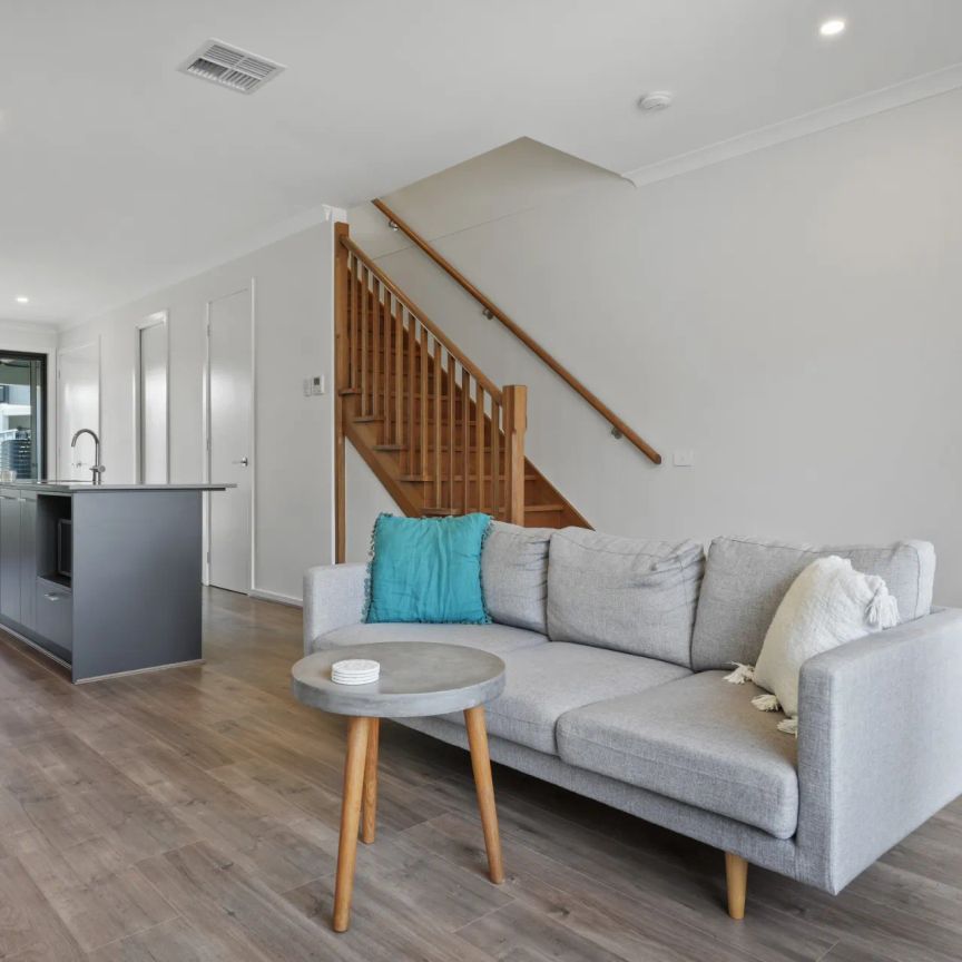 Modern 2 bedroom Townhouse..... - Photo 1