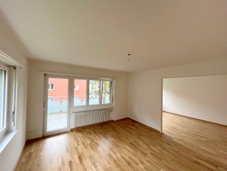 Zentral Wohnen - Charmante 4.0-Zimmerwohnung mit Wohlfühlfaktor - Photo 4