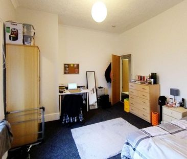 New Walk, Leicester - Photo 6