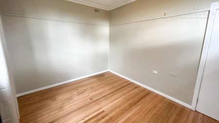 4 Margaret Avenue, Mount Austin NSW 2650 - Photo 4