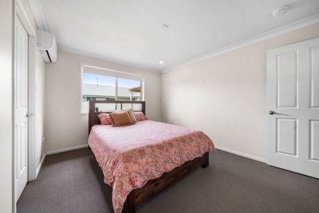 Darling Heights Family Home - Photo 5