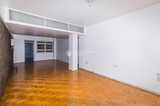 Apartamento com 3 quartos e 154m² para alugar em Centro Histórico, Porto Alegre. - Photo 1