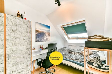 Dakappartement met 3 slaapkamers en garagebox in centrum van Gistel - Photo 5