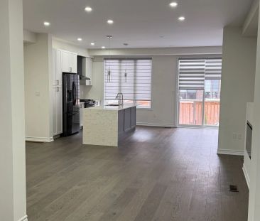 488 Parent Place #Upper - Photo 4