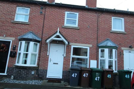 2 bedroom terraced house to rent - Photo 2