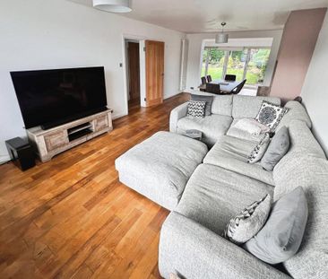 4 bedroom semi-detached house to rent - Photo 4