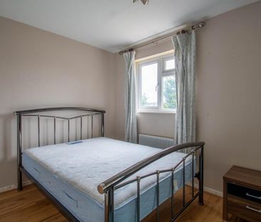 2 bedroom semi-detached house to rent - Photo 5