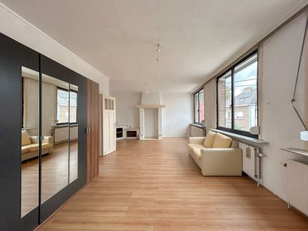 Ruim duplex-appartement met 4 slaapkamers, onmiddellijk beschikbaar - Photo 3