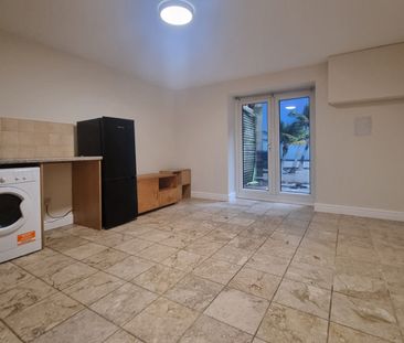 1 Bed Flat, Nightingale Grove, SE13 - Photo 5