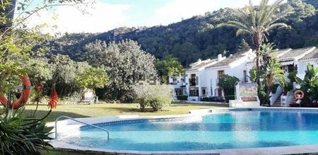 Alquiler de chalet adosado en Benahavís - Photo 5