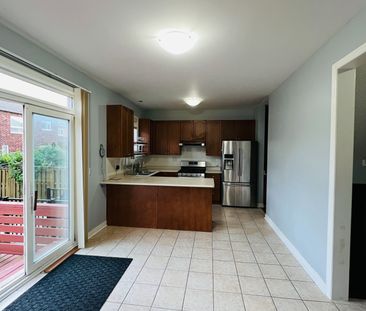 For Lease - 9 Shuter Lane, Brampton, Ontario - Photo 6